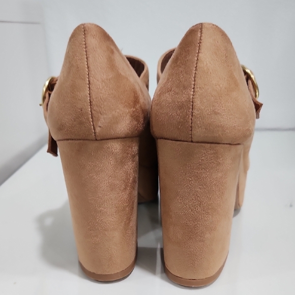 Chinese Laundry Tan Platform Mary Jane Heels - Picture 7 of 8
